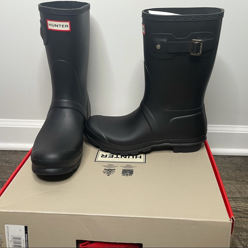 Black Hunter short rain boots, Size 10 in Women